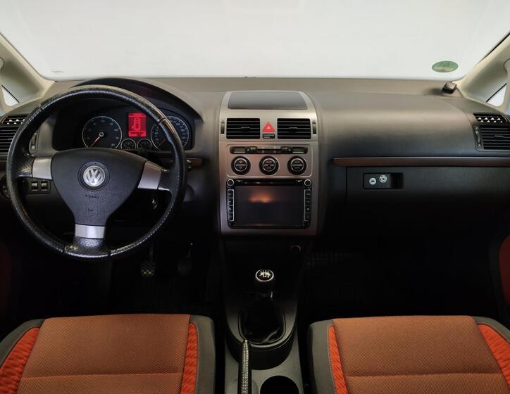 Volkswagen Touran 14