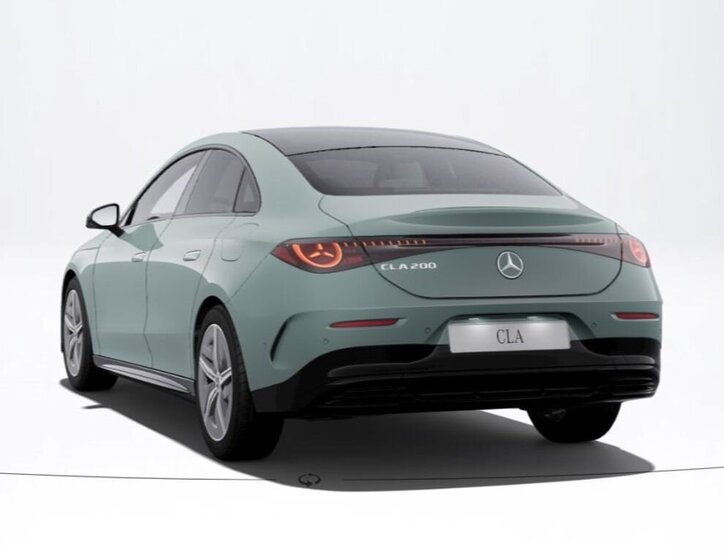 Mercedes-Benz CLA Sedan 1,5 l 142 kw