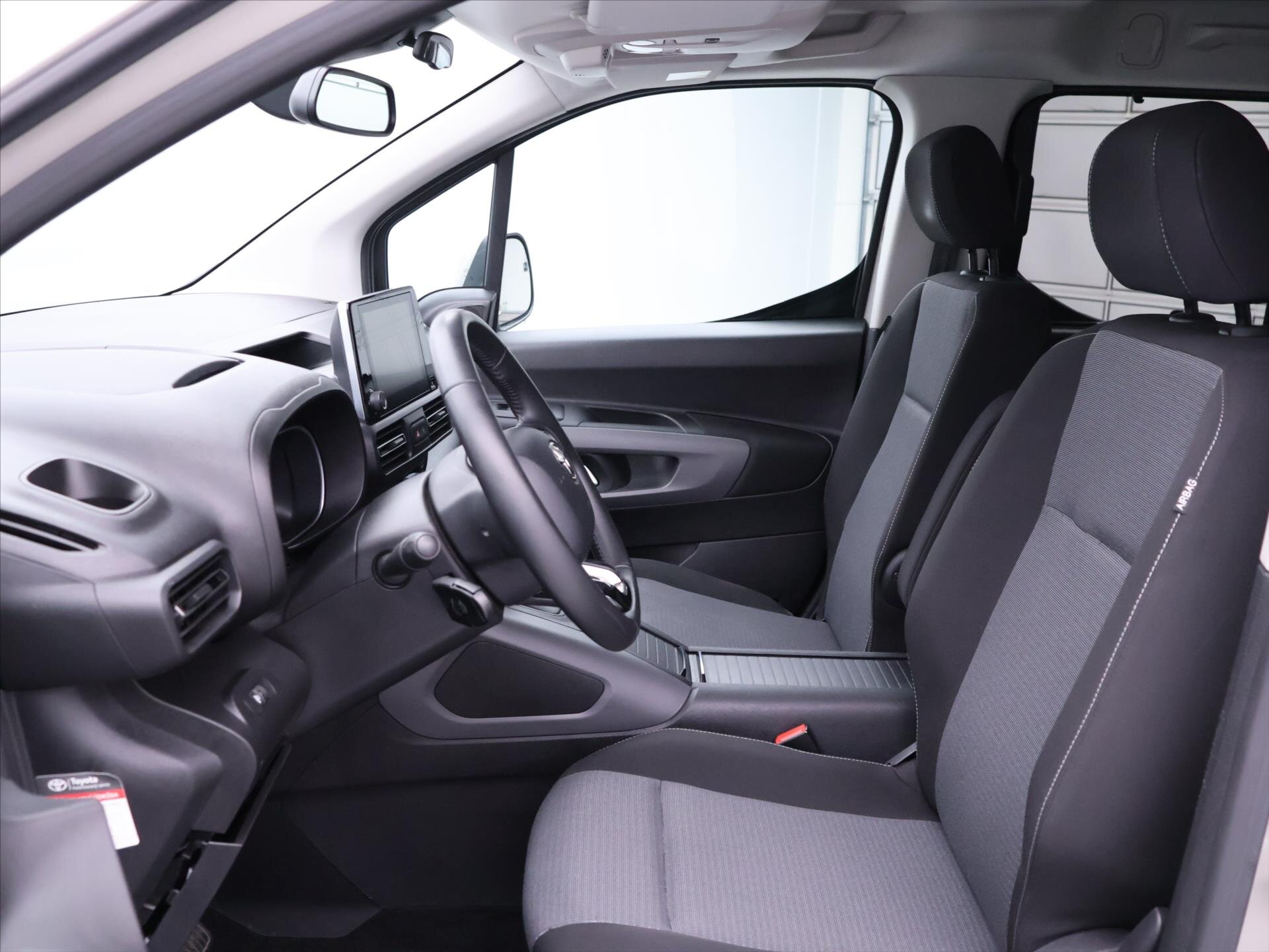 Toyota ProAce City Verso MPV 1,2 l 81 kw