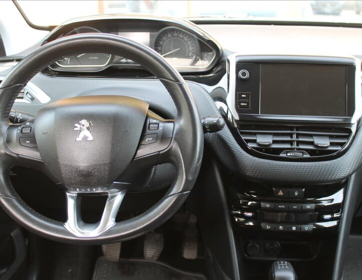 Peugeot 2008 SUV / Terénní 1,2 l 60 kw