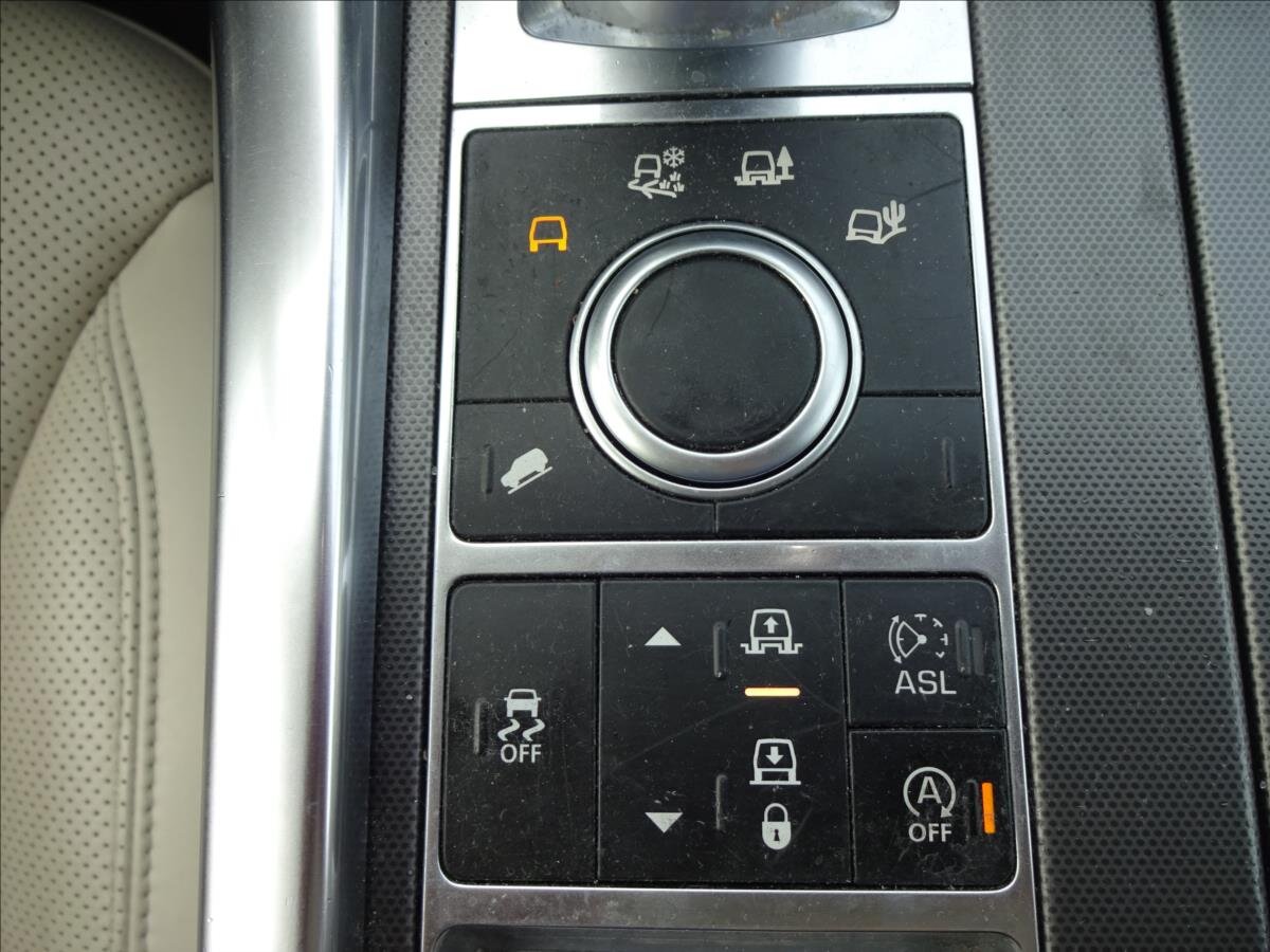 Land Rover Range Rover Sport SUV / Terénní 3,0 l 190 kw