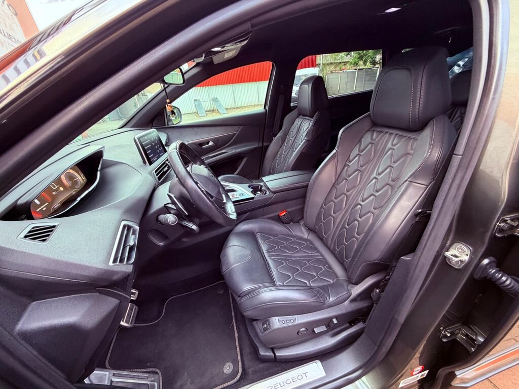 Peugeot 5008 SUV / Terénní 1,6 l 133 kw