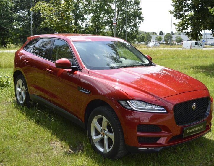 Jaguar F-Pace SUV / Terénní 2,0 l 177 kw