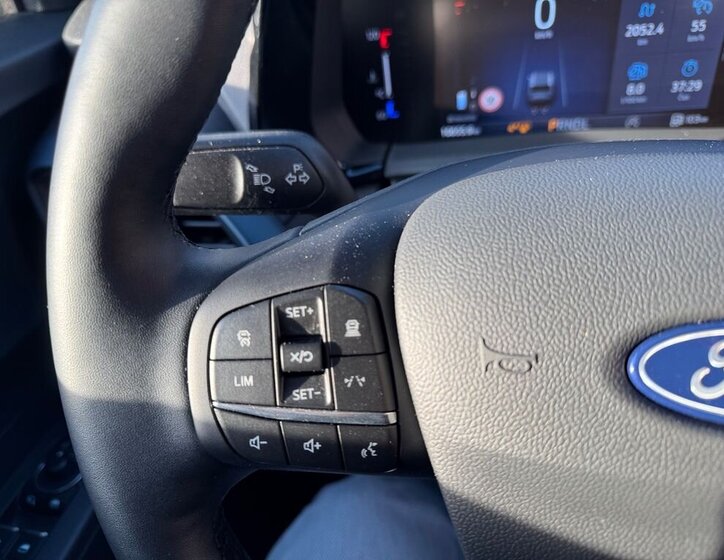 Ford Tourneo Courier VAN-Minibus 999,0 91 kw