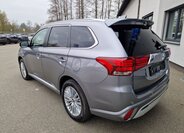 Mitsubishi Outlander SUV / Terénní 2,4 l 165 kw