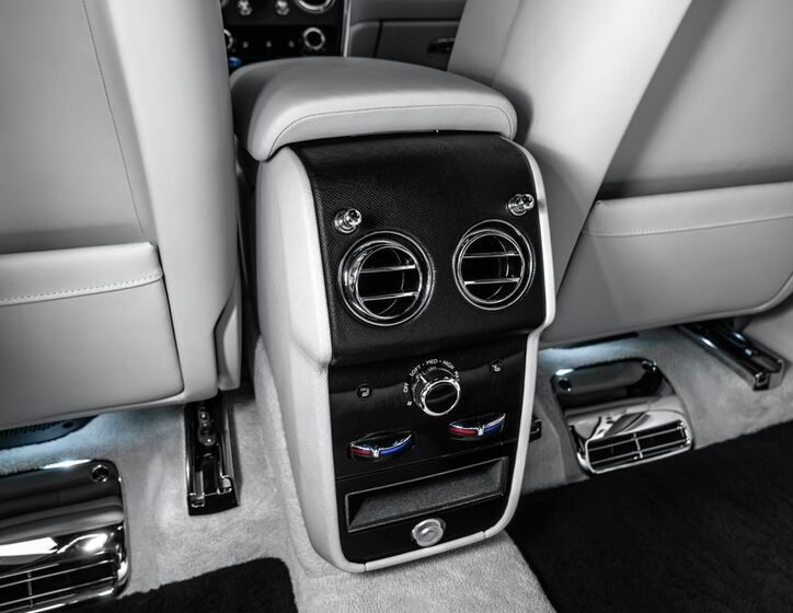 Rolls-Royce Cullinan 25