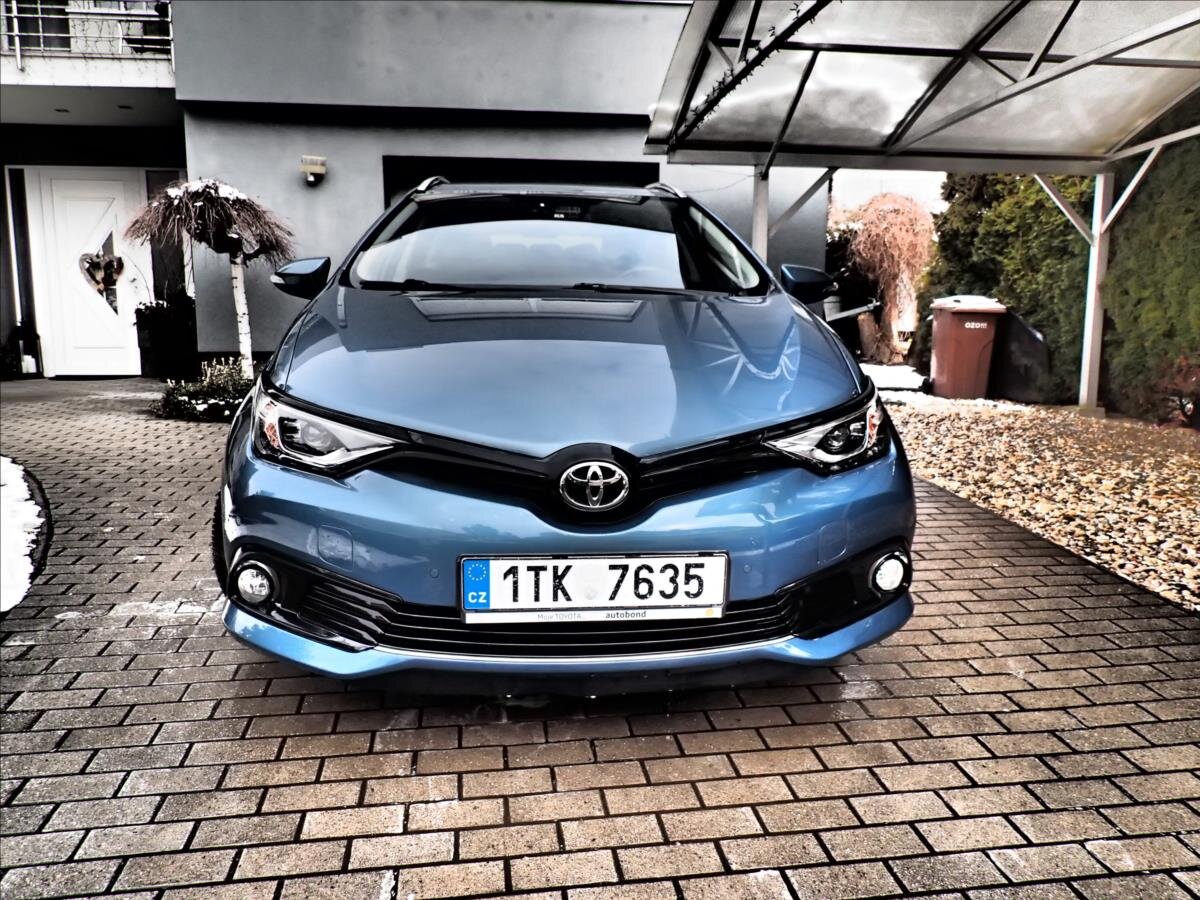 Toyota Auris Kombi 1,6 l 97 kw