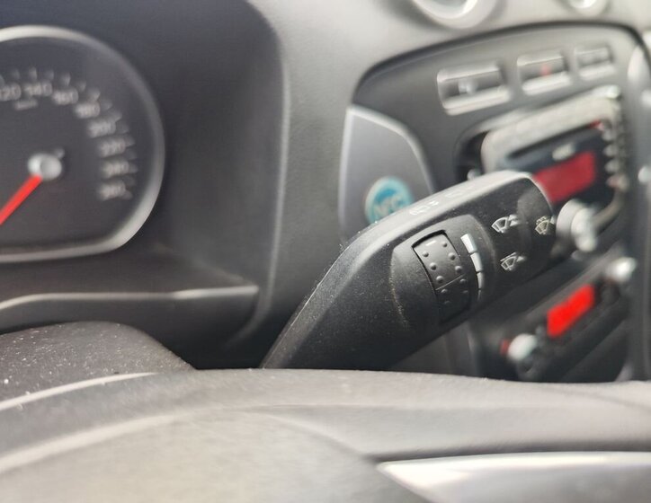 Ford Mondeo Kombi 1,6 l 118 kw