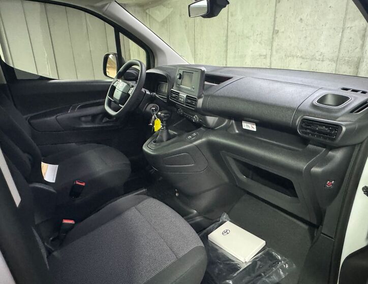 Toyota ProAce City 13