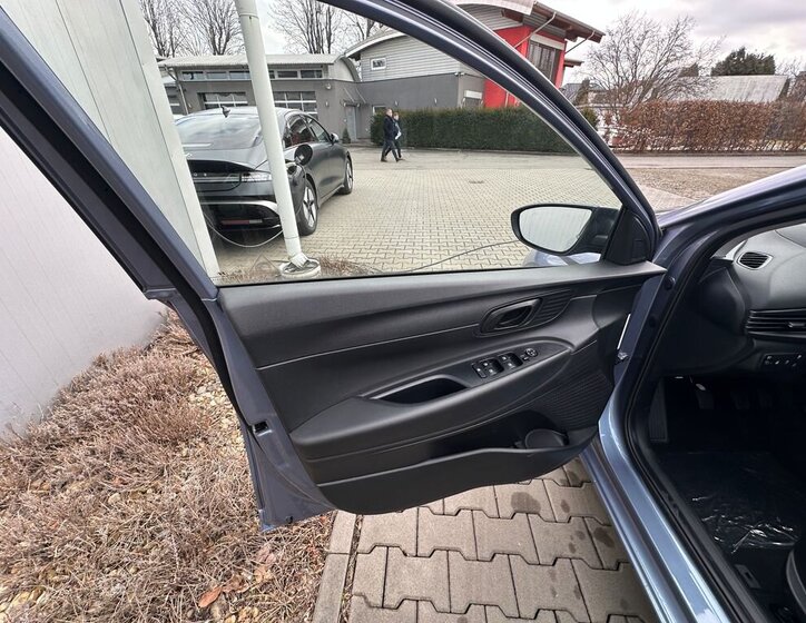 Hyundai i20 Hatchback 1,2 l 58 kw