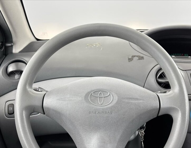 Toyota Yaris Hatchback 998,0 50 kw