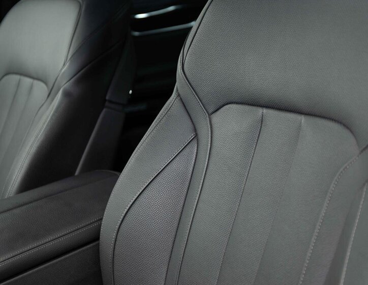 BMW Řada 7 Sedan 4,4 l 330 kw