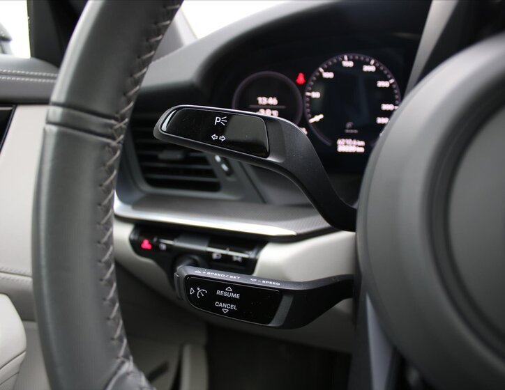 Porsche 911 Kupé 3,0 l 331 kw