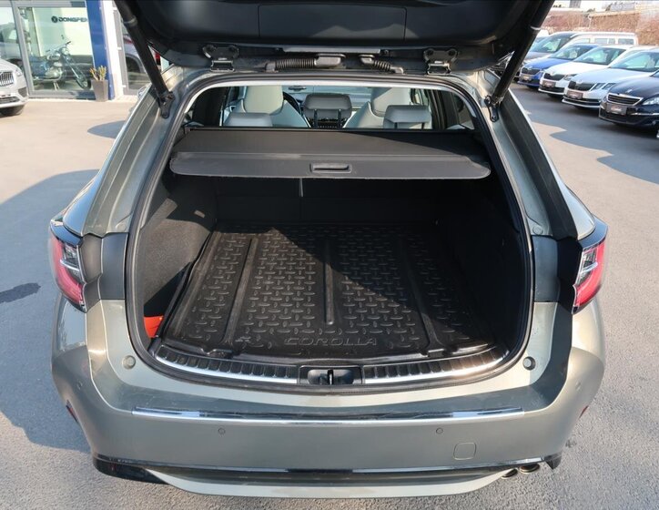 Toyota Corolla Kombi 2,0 l 132 kw