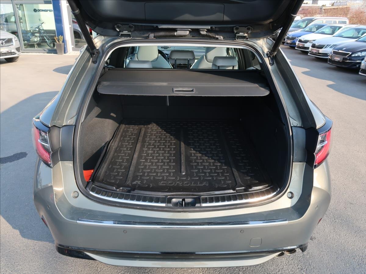 Toyota Corolla Kombi 2,0 l 132 kw