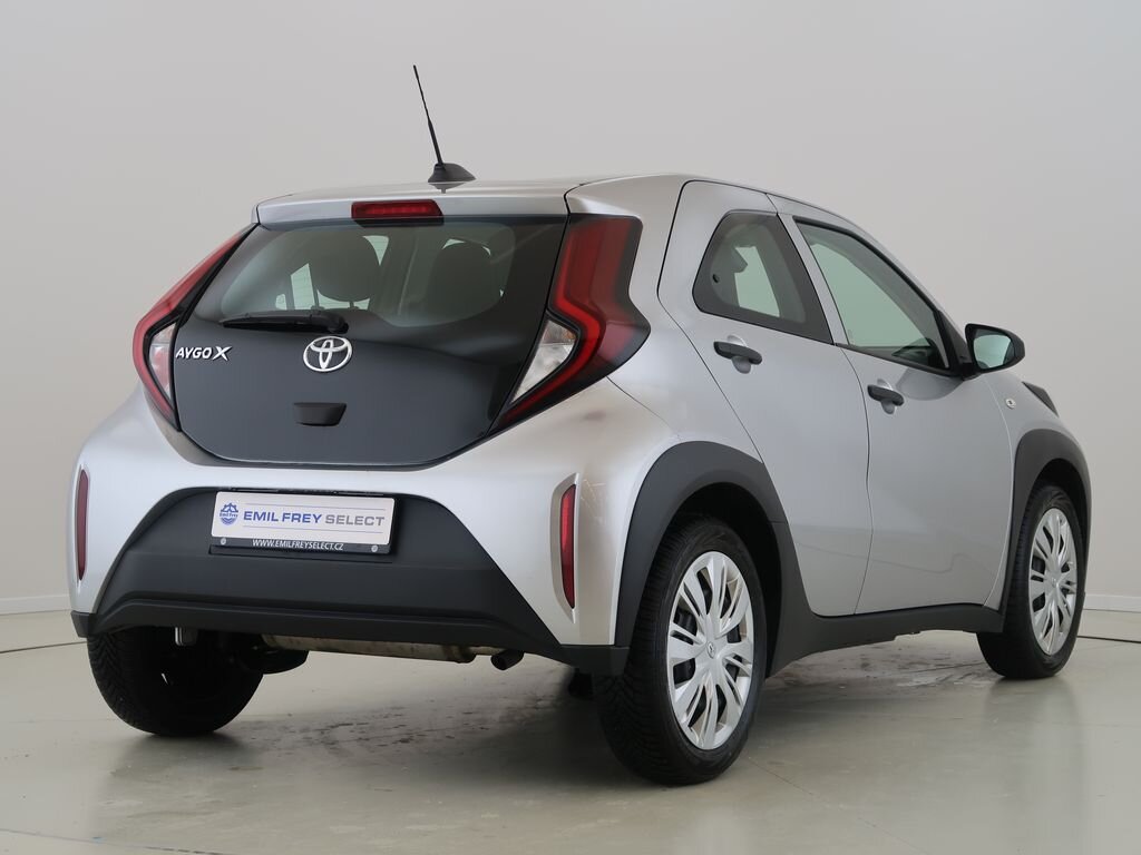 Toyota Aygo Hatchback 998,0 53 kw