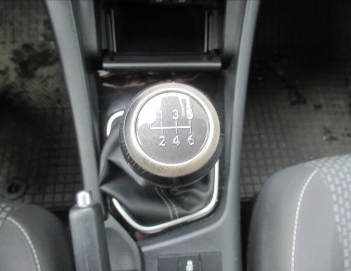 Toyota Corolla Sedan 1,6 l 97 kw