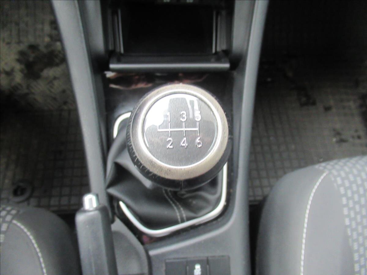 Toyota Corolla Sedan 1,6 l 97 kw