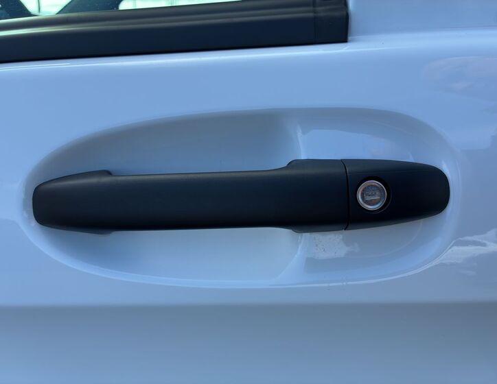 Mercedes-Benz Vito 21