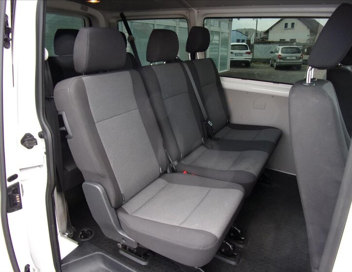 Volkswagen Transporter Kombi 2,0 l 75 kw