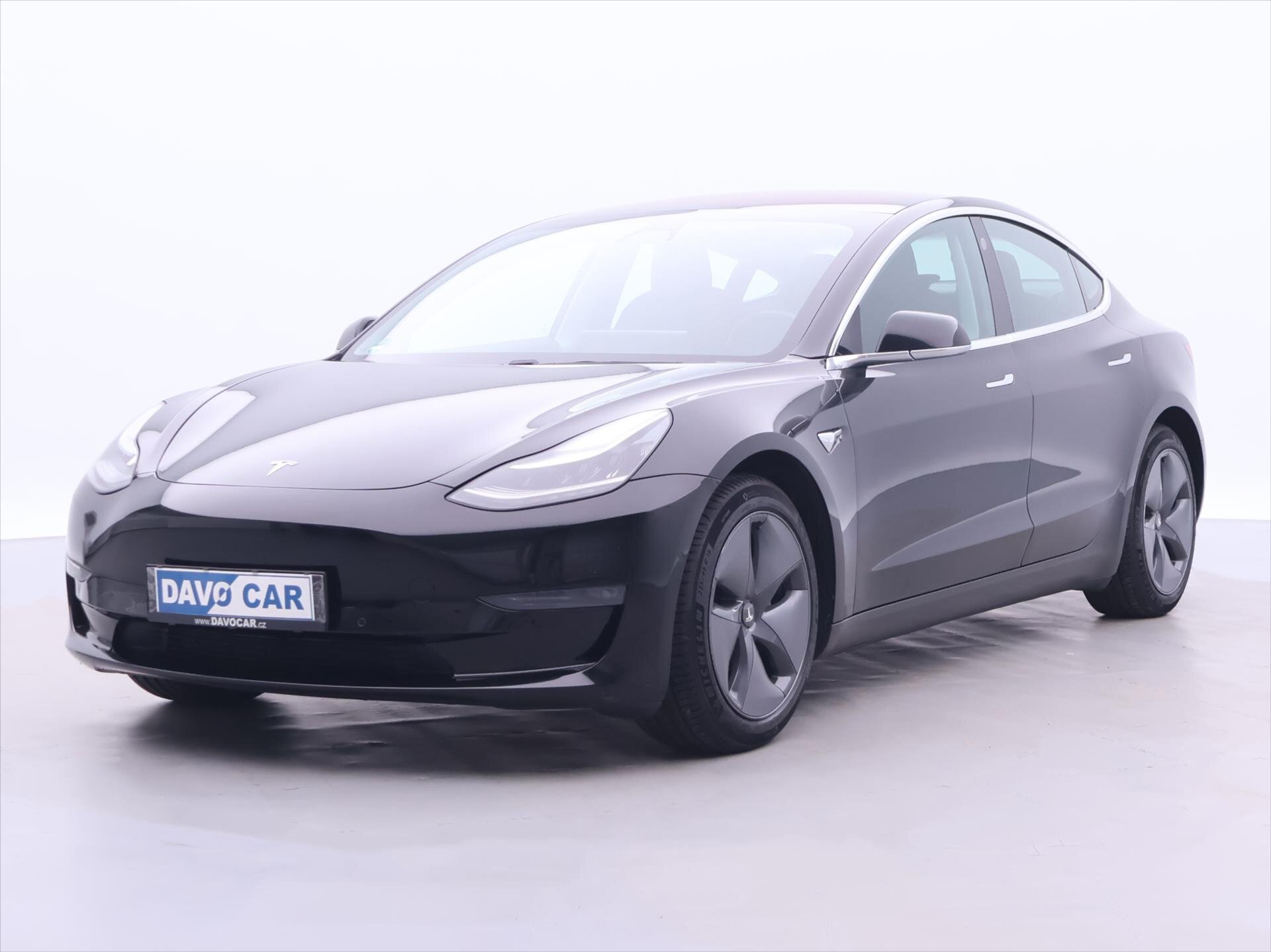 Tesla Model 3 Sedan / Limuzína 0,0 340 kw