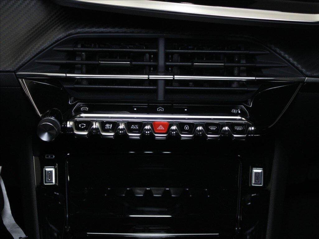 Peugeot 2008 SUV / Terénní 1,2 l 96 kw