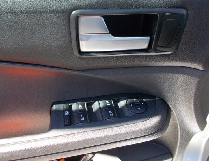 Ford C-MAX MPV 1,6 l 80 kw