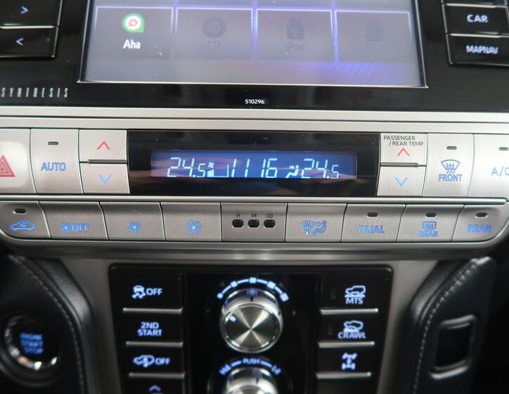 Toyota Land Cruiser 21