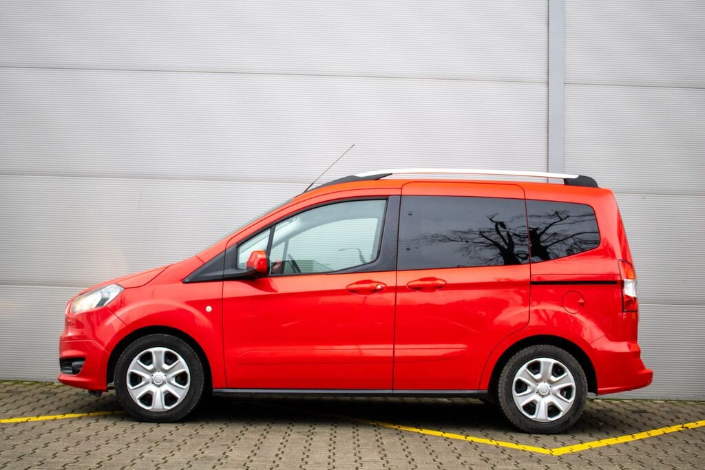 Ford Tourneo Courier MPV 998,0 74 kw