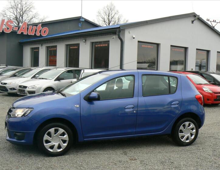 Dacia Sandero 1