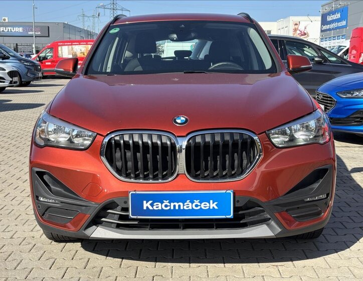 BMW X1 Kombi 1,5 l 100 kw
