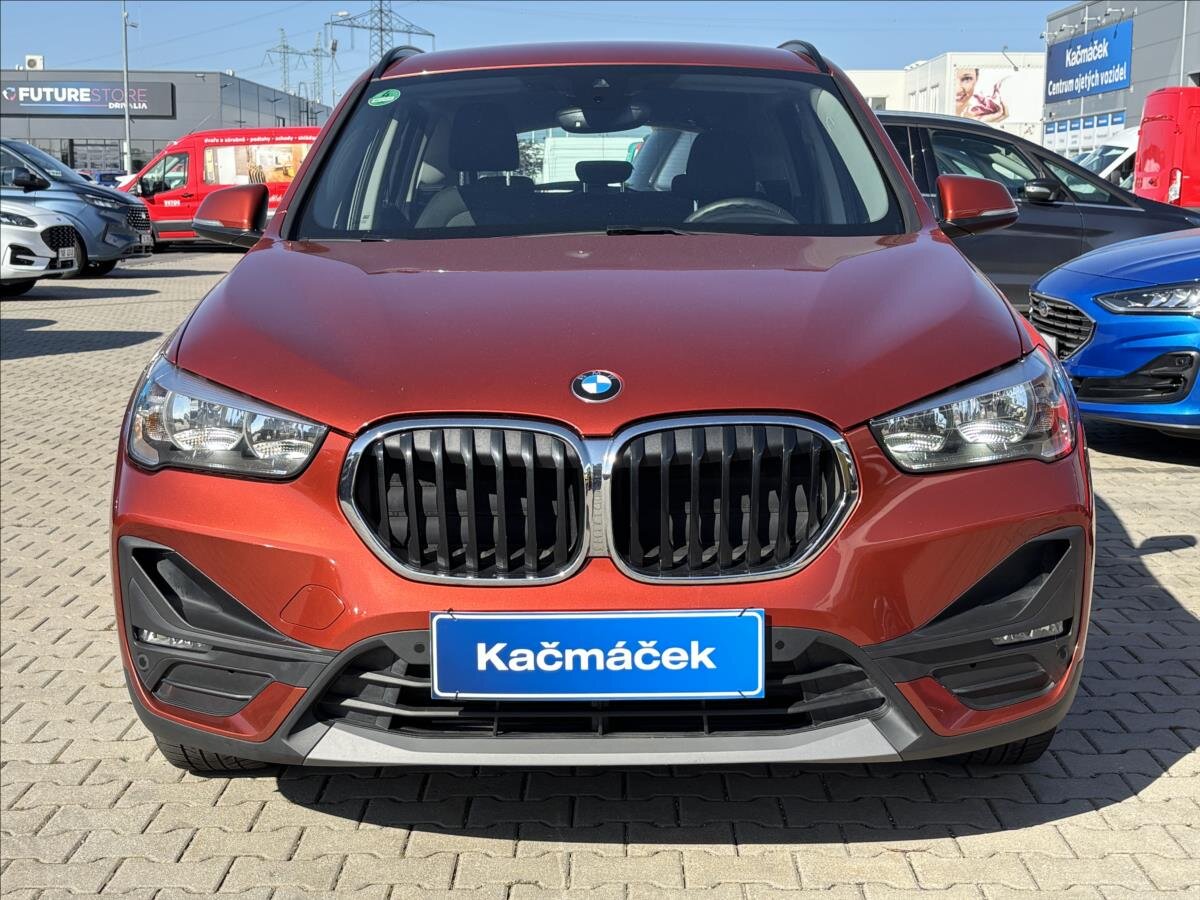 BMW X1 Kombi 1,5 l 100 kw