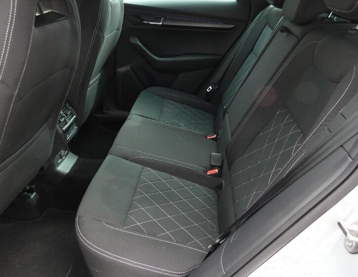 Škoda Karoq SUV / Terénní 1,5 l 110 kw