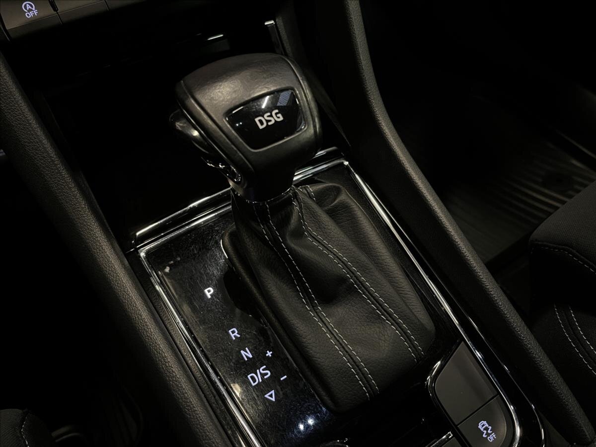 Škoda Karoq SUV 1,5 l 110 kw