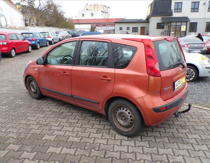 Nissan Note Kombi 1,4 l 65 kw