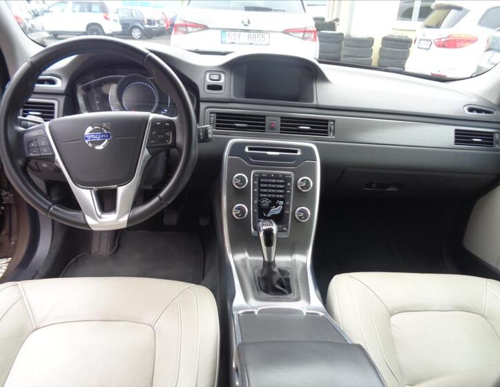 Volvo V70 12