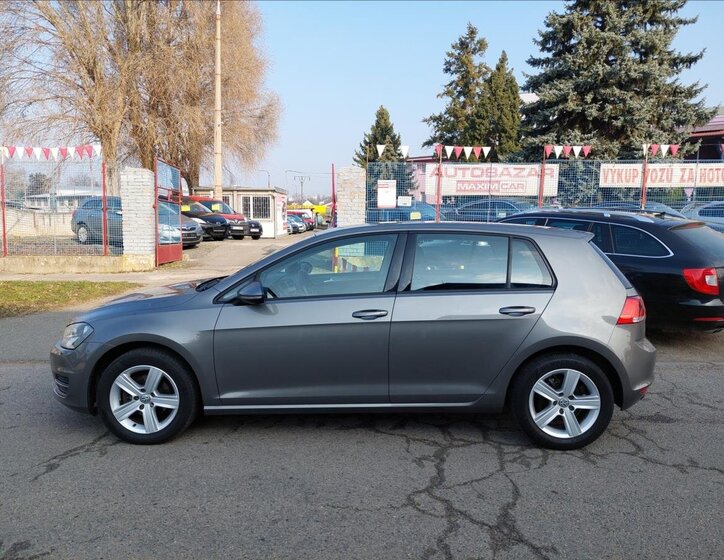 Volkswagen Golf Hatchback 1,2 l 81 kw