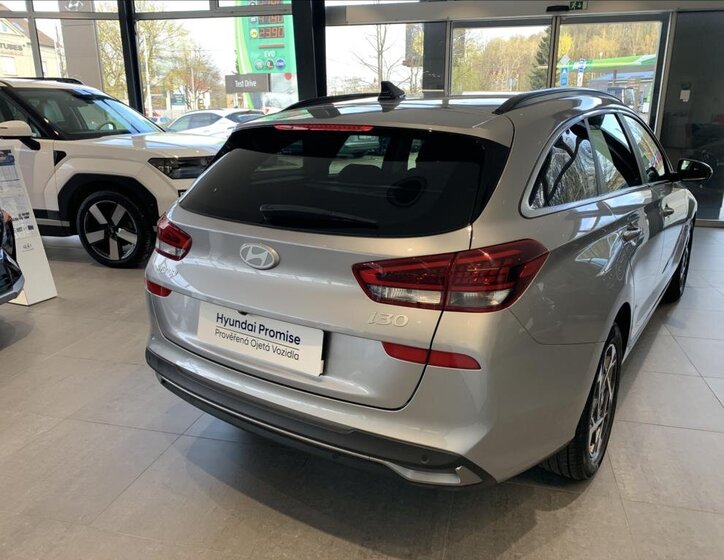 Hyundai i30 Kombi 998,0 73 kw