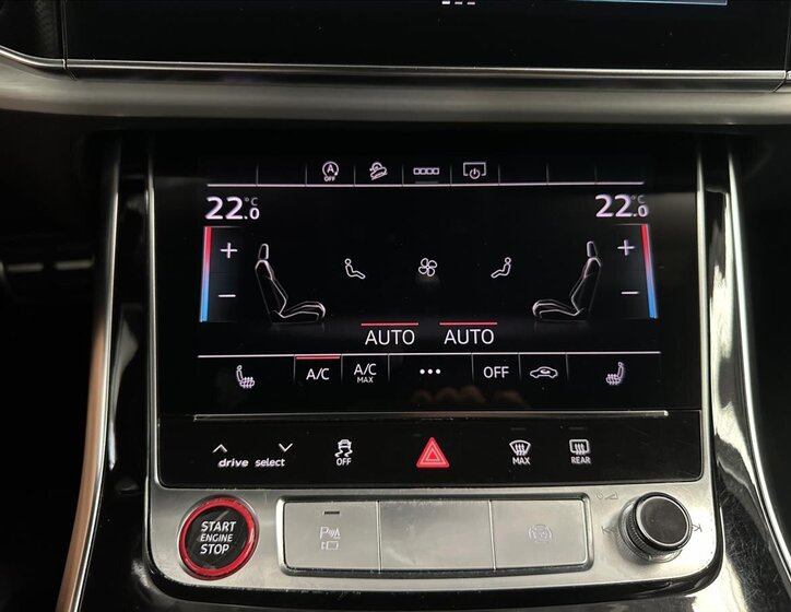 Audi SQ8 SUV 4,0 l 373 kw