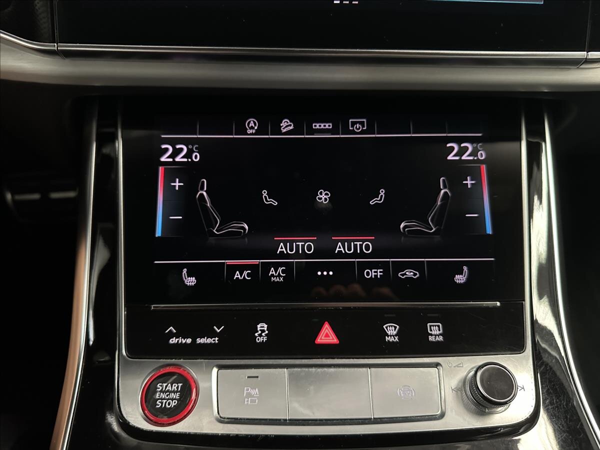 Audi SQ8 SUV 4,0 l 373 kw