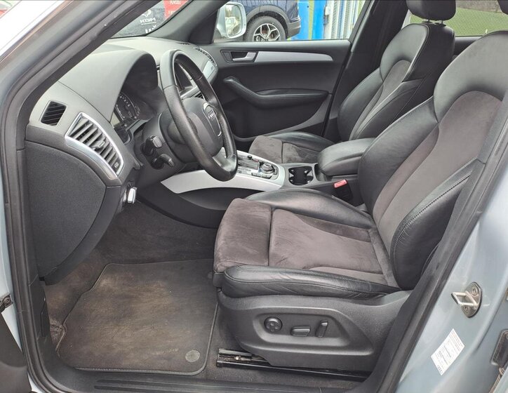Audi Q5 SUV / Terénní 2,0 l 155 kw
