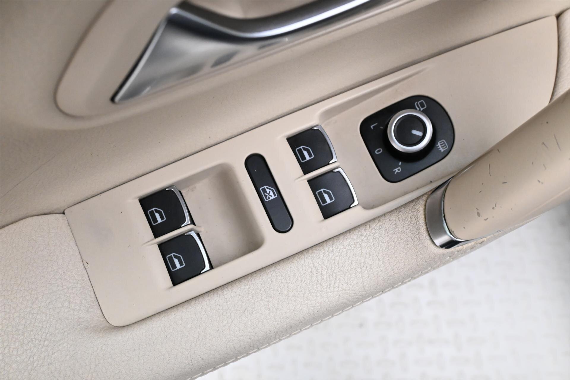 Volkswagen Passat CC Sedan 2,0 l 147 kw