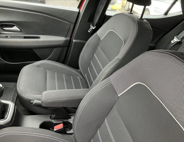 Dacia Sandero Hatchback 999,0 67 kw