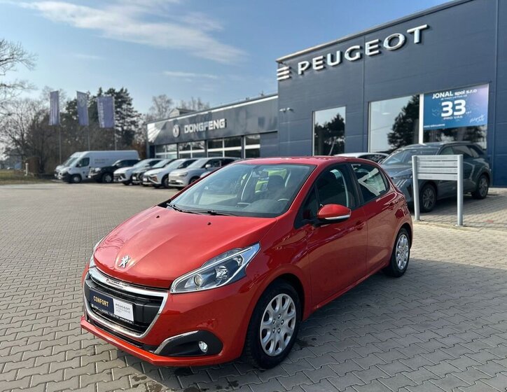 Peugeot 208 Hatchback 1,2 l 61 kw