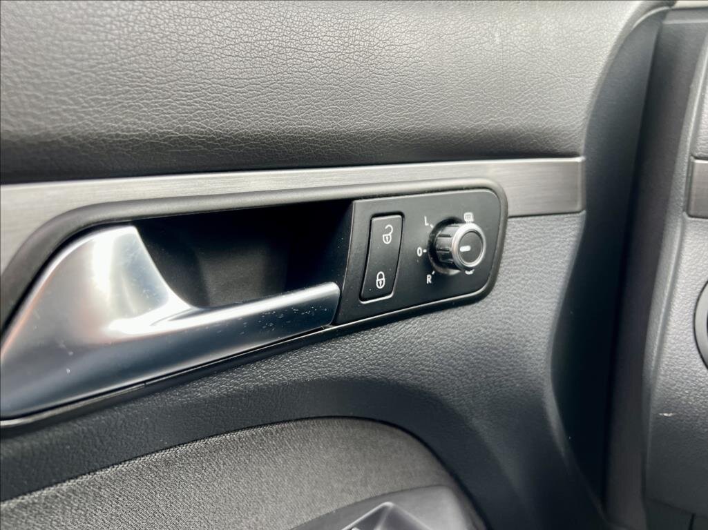 Volkswagen Touran MPV 1,6 l 77 kw