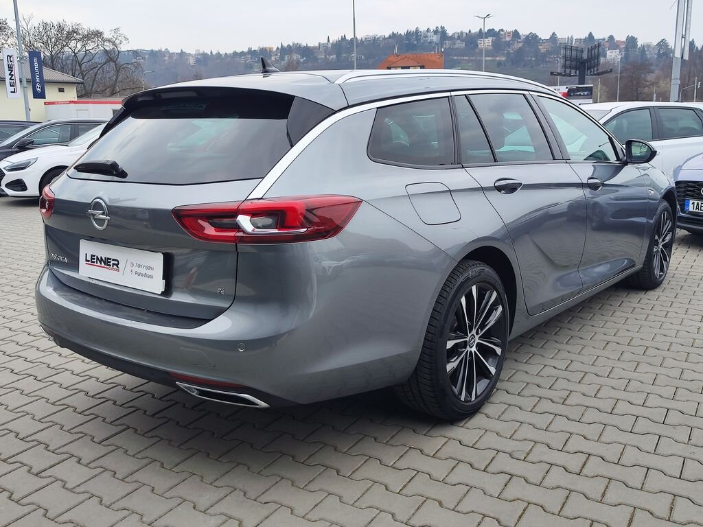 Opel Insignia Kombi 2,0 l 128 kw