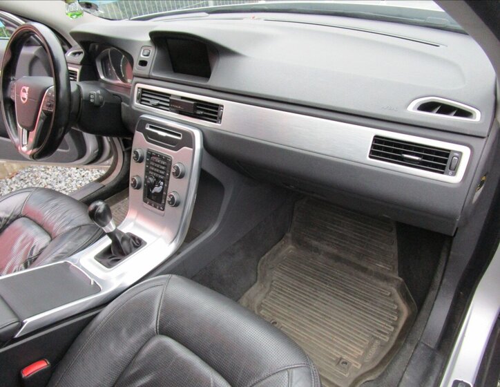 Volvo XC70 Kombi 2,4 l 158 kw