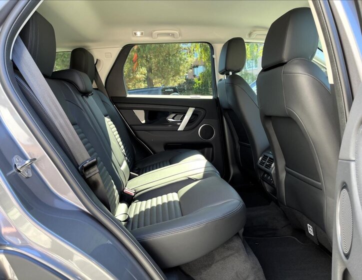 Land Rover Discovery Sport SUV / Terénní 2,0 l 120 kw