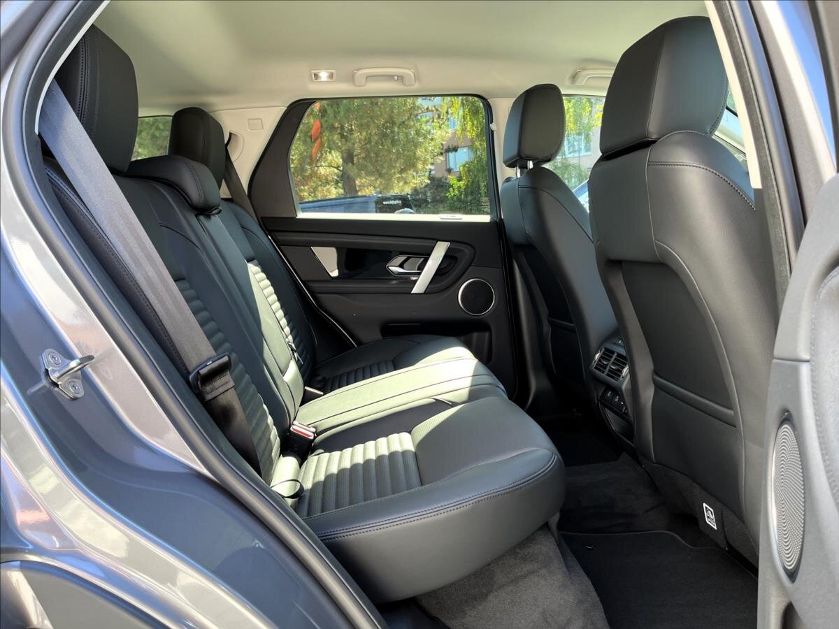 Land Rover Discovery Sport SUV / Terénní 2,0 l 120 kw