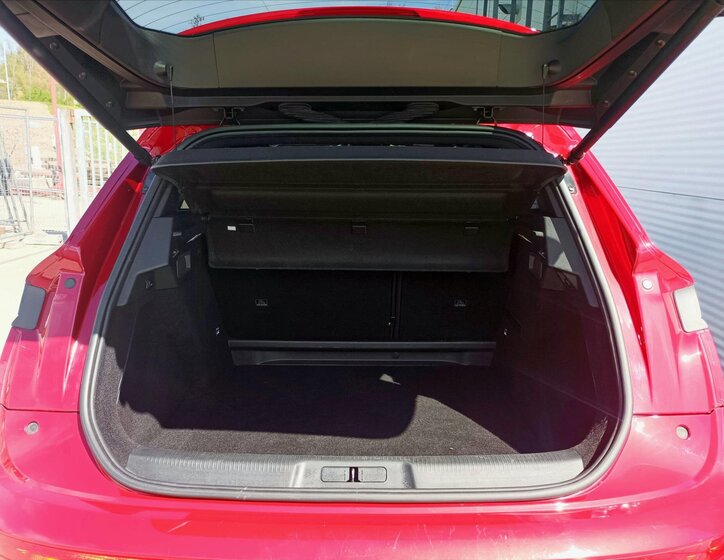 DS Automobiles DS7 Crossback SUV / Terénní 2,0 l 132 kw